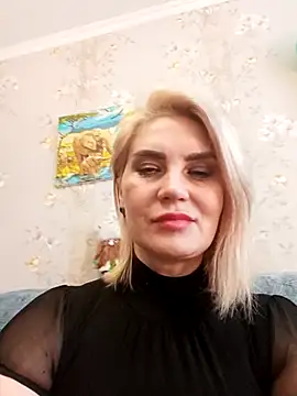 JennyOMay online show from 02/13/25, 03:39