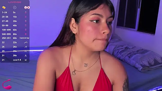 Snapshot of ChantalPetit chatting on 12/18/24, 01:26 ChantalPetit online show from 12/18/24, 01:26