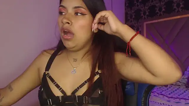 Snapshot of ChantalPetit chatting on 10/09/25, 07:45 ChantalPetit online show from 10/09/25, 07:45