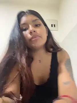 Snapshot of ChantalPetit chatting on 10/26/25, 04:29 ChantalPetit online show from 10/26/25, 04:29