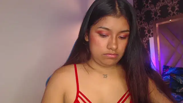 Snapshot of ChantalPetit chatting on 11/08/25, 03:12 ChantalPetit online show from 11/08/25, 03:12