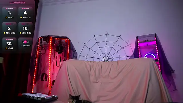 Snapshot of CyberXGoddess chatting on 11/13/25, 02:32 CyberXGoddess online show from 11/13/25, 02:32