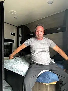 Snapshot of Bronco9602 chatting on 09/10/25, 01:44 Bronco9602 online show from 09/10/25, 01:44