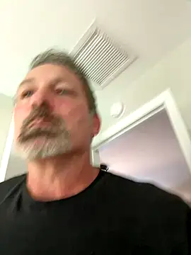 Snapshot of Bronco9602 chatting on 11/13/25, 06:40 Bronco9602 online show from 11/13/25, 06:40