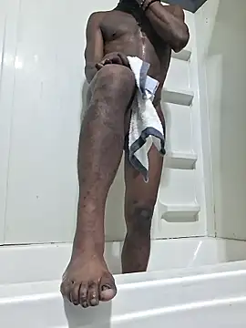 Snapshot of Maculine_Stayr chatting on 03/31/26, 05:13 Maculine Stayr online show from 03/31/26, 05:13