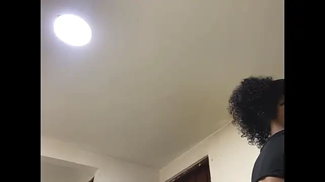 Snapshot of kelly_thomson chatting on 02/15/25, 11:36 kelly thomson online show from 02/15/25, 11:36