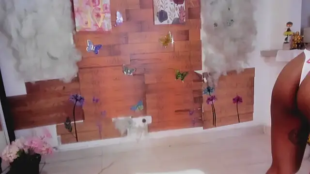 Snapshot of kelly_thomson chatting on 02/16/25, 04:10 kelly thomson online show from 02/16/25, 04:10