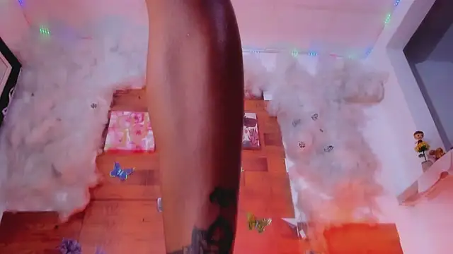 Snapshot of kelly_thomson chatting on 02/26/25, 09:05 kelly thomson online show from 02/26/25, 09:05