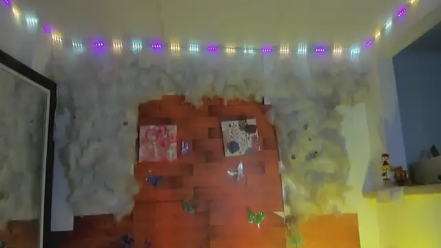 Snapshot of kelly_thomson chatting on 03/11/25, 01:12 kelly thomson online show from 03/11/25, 01:12