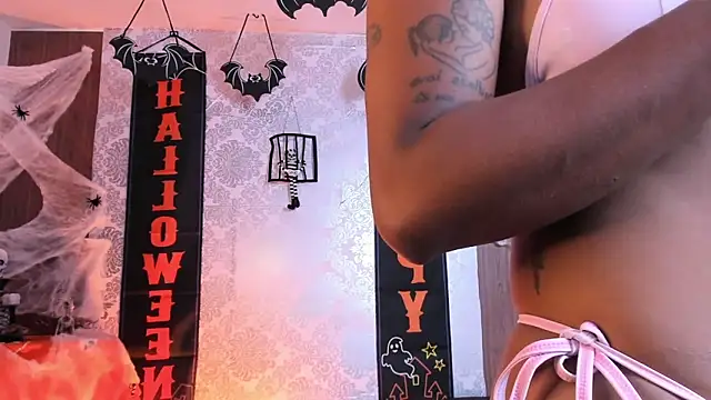 Snapshot of kelly_thomson chatting on 10/06/25, 11:13 kelly thomson online show from 10/06/25, 11:13