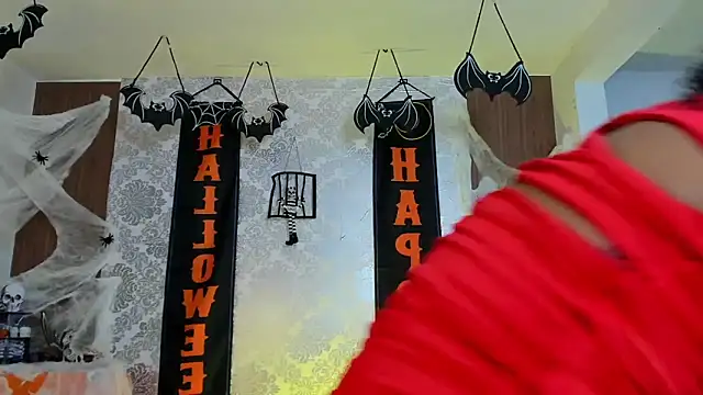 Snapshot of kelly_thomson chatting on 10/22/25, 10:53 kelly thomson online show from 10/22/25, 10:53