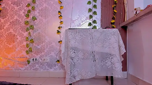 Snapshot of kelly_thomson chatting on 02/10/26, 02:37 kelly thomson online show from 02/10/26, 02:37