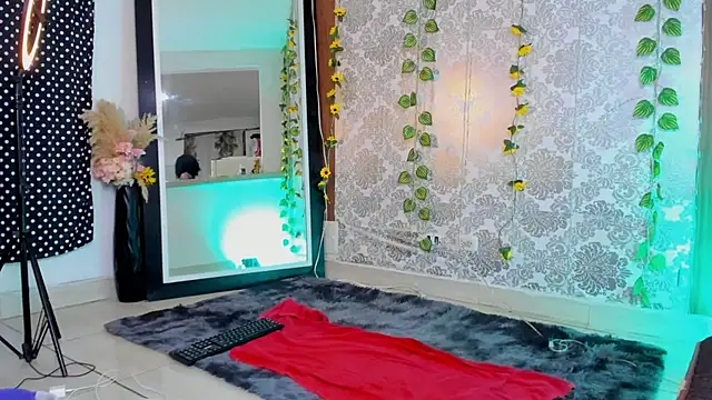 Snapshot of kelly_thomson chatting on 02/10/26, 11:31 kelly thomson online show from 02/10/26, 11:31