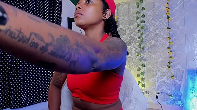 Snapshot of kelly_thomson chatting on 02/19/26, 11:45 kelly thomson online show from 02/19/26, 11:45