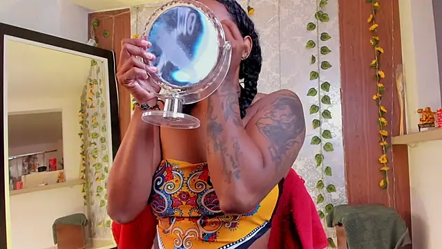 Snapshot of kelly_thomson chatting on 02/26/26, 01:54 kelly thomson online show from 02/26/26, 01:54