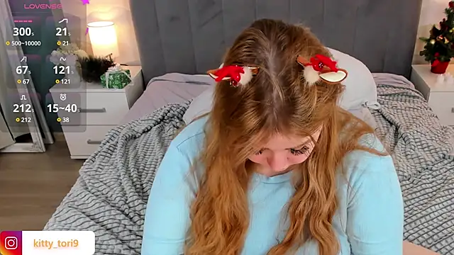 Snapshot of Tori_cat chatting on 12/15/24, 01:22 Tori cat online show from 12/15/24, 01:22