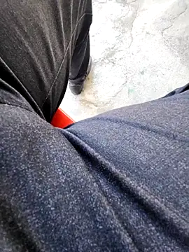 chaunguyen1993 online show from 12/20/25, 01:12