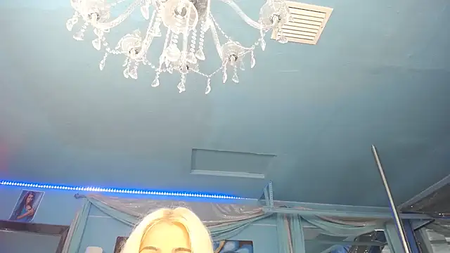 Snapshot of ADRIANNA_FOX chatting on 07/13/26, 07:33 ADRIANNA FOX online show from 07/13/26, 07:33