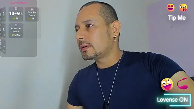 jhonyalzate2 online show from 12/10/24, 09:22