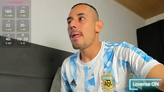 Snapshot of jhonyalzate2 chatting on 03/05/26, 02:51 jhonyalzate2 online show from 03/05/26, 02:51