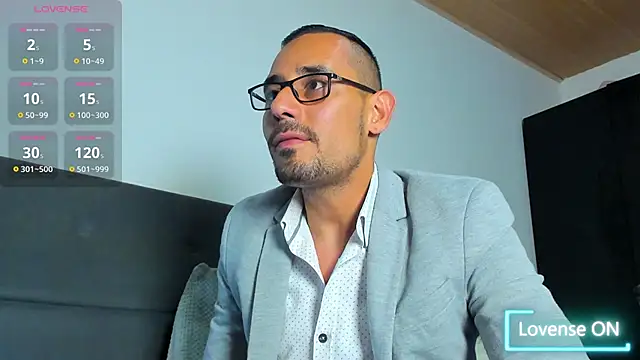 Snapshot of jhonyalzate2 chatting on 03/10/26, 03:00 jhonyalzate2 online show from 03/10/26, 03:00