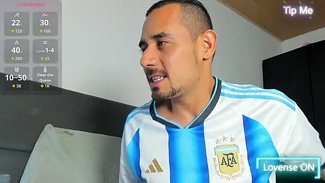 Snapshot of jhonyalzate2 chatting on 04/01/26, 01:28 jhonyalzate2 online show from 04/01/26, 01:28