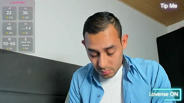 Snapshot of jhonyalzate2 chatting on 04/10/26, 01:44 jhonyalzate2 online show from 04/10/26, 01:44