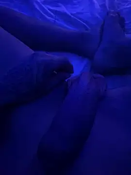 Snapshot of Rayanzimaker chatting on 04/24/26, 06:27 Rayanzimaker online show from 04/24/26, 06:27