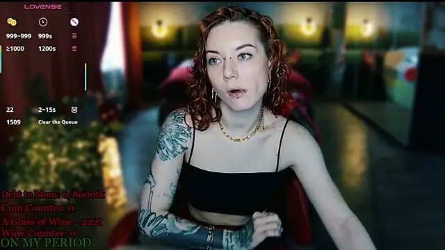 Snapshot of MaxPhoenixx chatting on 04/13/26, 08:09 MaxPhoenixx online show from 04/13/26, 08:09