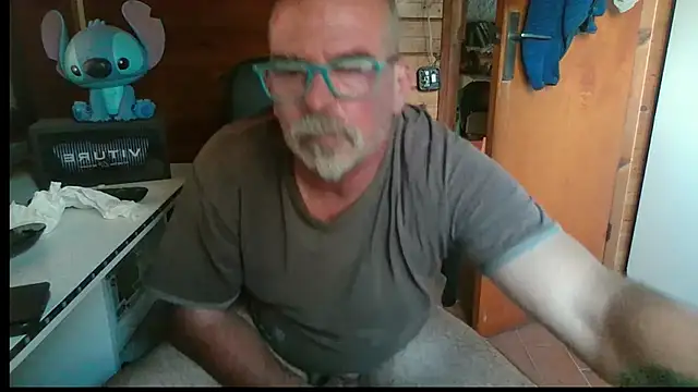 Snapshot of 0oscar_xxx chatting on 10/04/25, 04:27 0oscar xxx online show from 10/04/25, 04:27