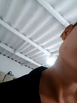 Snapshot of pretty_alana chatting on 04/16/26, 01:34 pretty alana online show from 04/16/26, 01:34