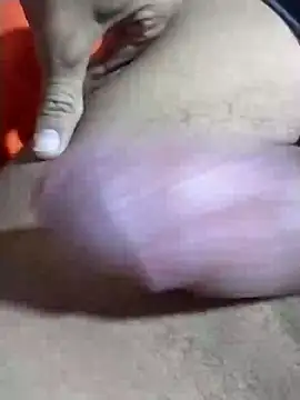 Snapshot of Lachuchaenlacara1988 chatting on 12/30/24, 12:32 Lachuchaenlacara1988 online show from 12/30/24, 12:32