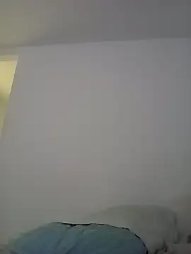 Snapshot of mellow_smoke chatting on 04/17/26, 11:35 mellow smoke online show from 04/17/26, 11:35