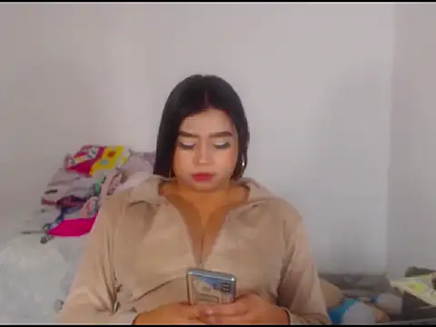 Snapshot of katrinawillff chatting on 03/10/26, 06:18 katrinawillff online show from 03/10/26, 06:18