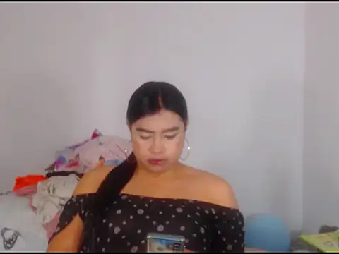 Snapshot of katrinawillff chatting on 03/24/26, 06:07 katrinawillff online show from 03/24/26, 06:07