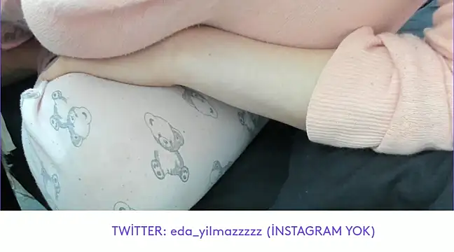 Snapshot of sexy_modelll chatting on 03/12/25, 09:44 sexy modelll online show from 03/12/25, 09:44