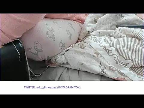 Snapshot of sexy_modelll chatting on 11/07/25, 09:53 sexy modelll online show from 11/07/25, 09:53