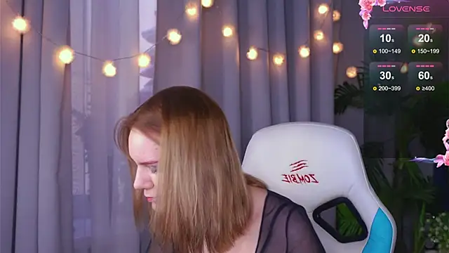 Snapshot of Ramona___ chatting on 12/27/24, 09:28 Ramona online show from 12/27/24, 09:28