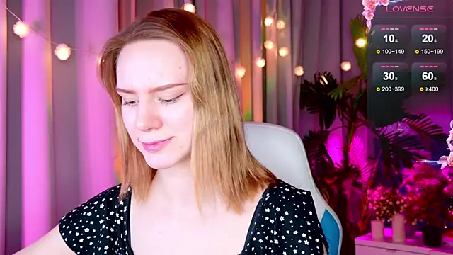 Snapshot of Ramona___ chatting on 01/03/25, 05:39 Ramona online show from 01/03/25, 05:39