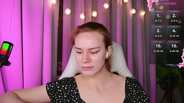 Snapshot of Ramona___ chatting on 01/11/25, 05:41 Ramona online show from 01/11/25, 05:41