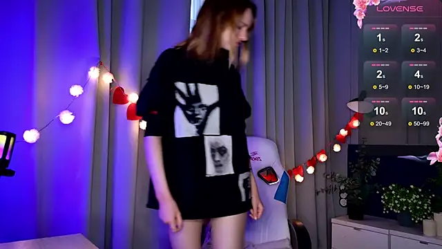 Snapshot of Ramona___ chatting on 02/15/25, 06:12 Ramona online show from 02/15/25, 06:12