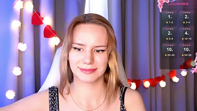 Snapshot of Ramona___ chatting on 02/18/25, 09:43 Ramona online show from 02/18/25, 09:43