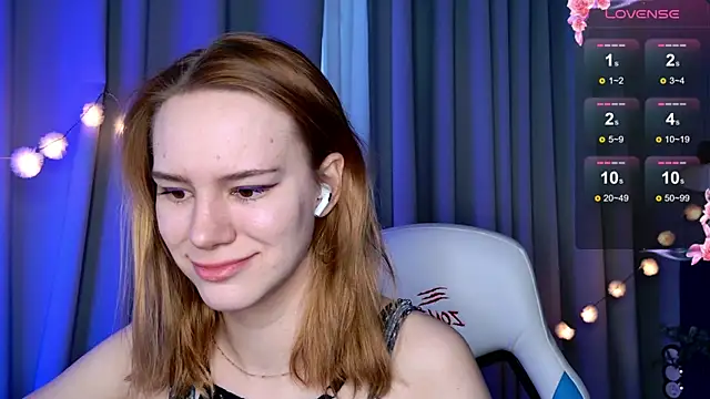 Snapshot of Ramona___ chatting on 02/20/25, 06:06 Ramona online show from 02/20/25, 06:06