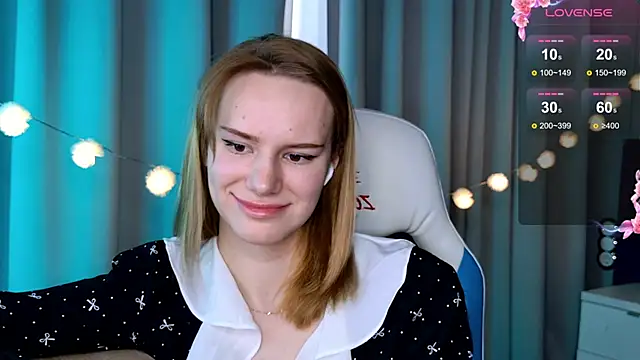 Snapshot of Ramona___ chatting on 03/03/25, 12:48 Ramona online show from 03/03/25, 12:48