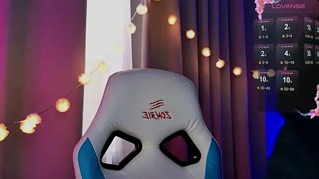 Snapshot of Ramona___ chatting on 03/21/25, 09:45 Ramona online show from 03/21/25, 09:45