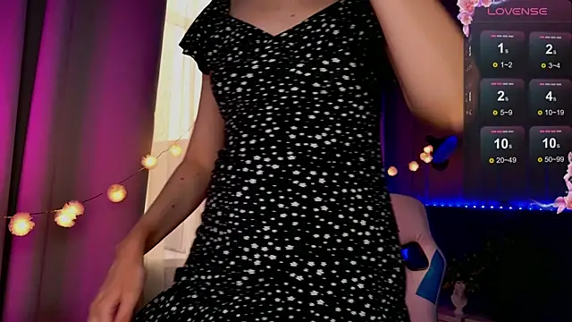 Snapshot of Ramona___ chatting on 03/22/25, 09:45 Ramona online show from 03/22/25, 09:45