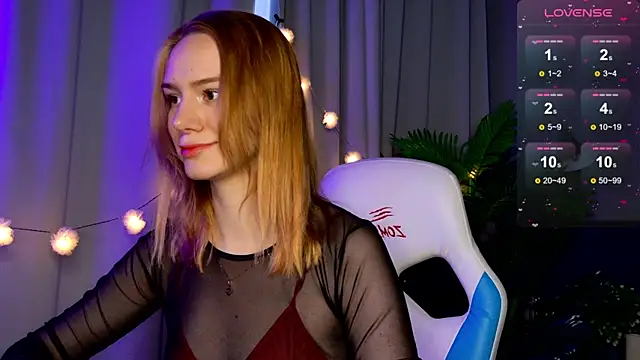 Snapshot of Ramona___ chatting on 09/12/25, 06:02 Ramona online show from 09/12/25, 06:02