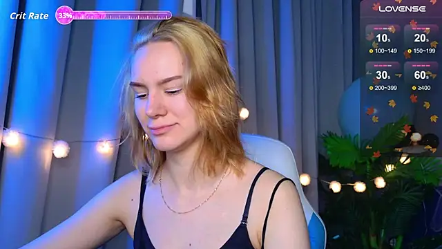 Snapshot of Ramona___ chatting on 11/12/25, 06:14 Ramona online show from 11/12/25, 06:14