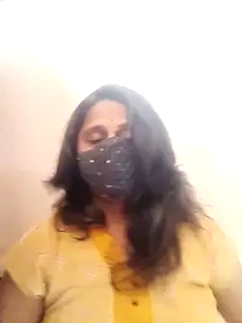 Snapshot of Indiantina chatting on 02/19/26, 10:11 Indiantina online show from 02/19/26, 10:11