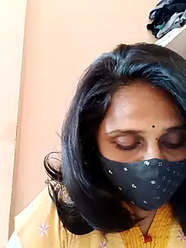 Snapshot of Indiantina chatting on 04/22/26, 10:17 Indiantina online show from 04/22/26, 10:17